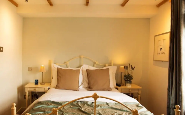 Bath House Hotel