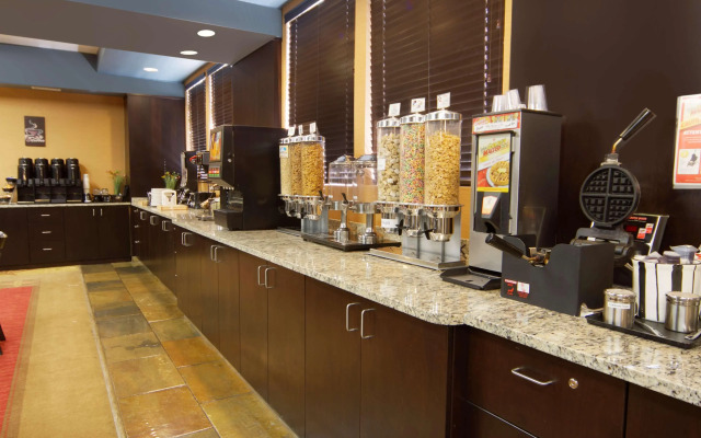 Best Western Bonnyville Inn & Suites