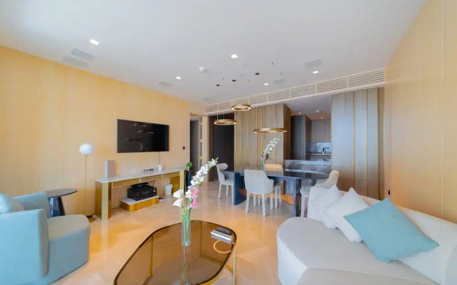 Platinium- FIVE Residences ?