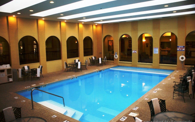 Clarion Hotel - Cincinnati North