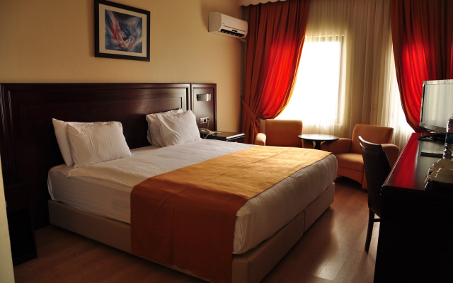 Eser Diamond Hotel & Convention Center