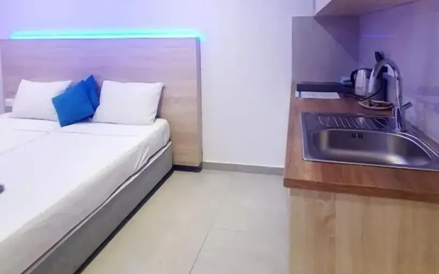 Sun Plaza Suites - Adults Only