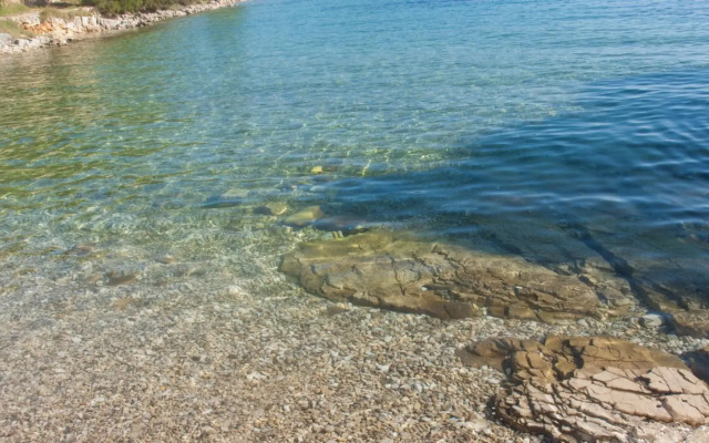 Deni - 70m From Beach - A1