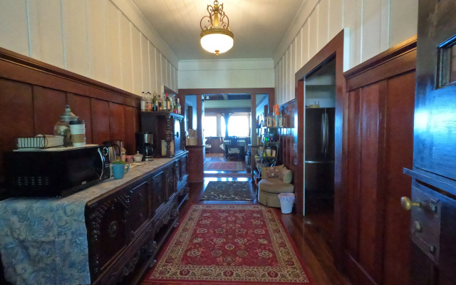 Hilo Bay Oceanfront B&B