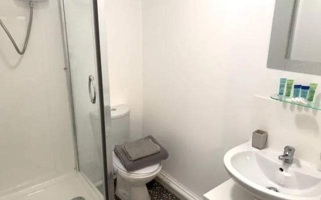 Grand Central Budget Modern Apartments