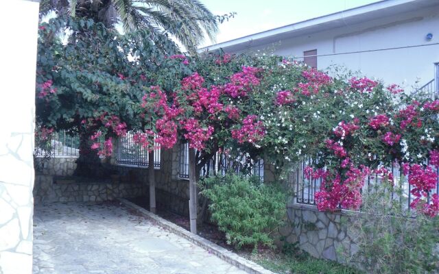 Vicino al Mare e Lontano dai Rumori
