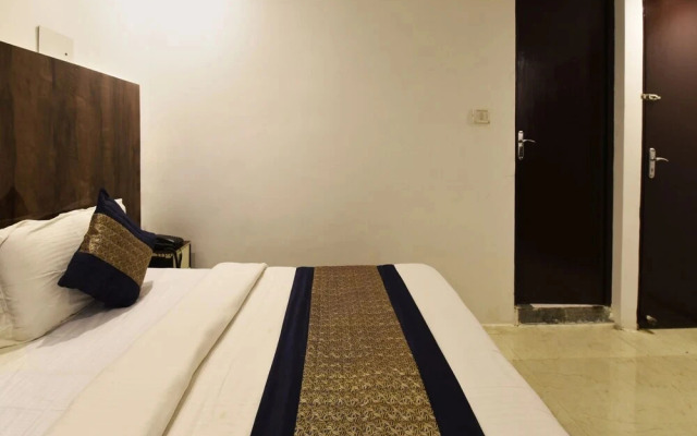 OYO Flagship 18618 Ocean Blue Residency