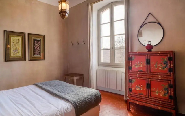 Luxurious Provencal Village House, Walk to Village Pool