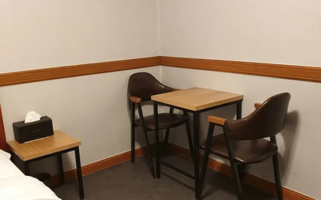 Motel Good Guy