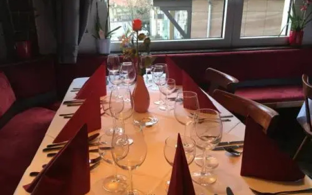 Hotel Restaurant Mediterraneo Zum Taunus