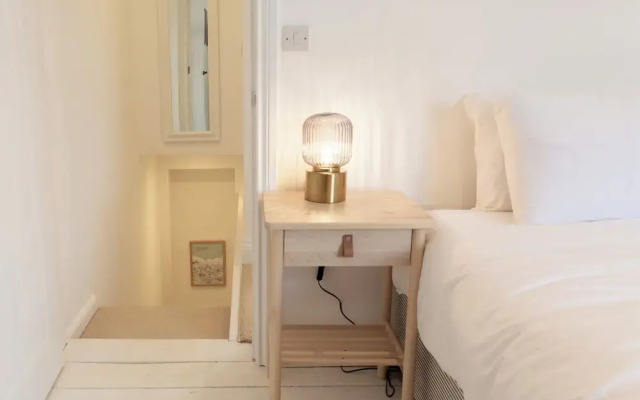 Bright & Airy 2BD - 10min walk to Centre