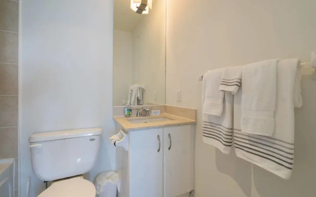 Yorkville Fantasy Yonge & Bloor 2BR 2BT