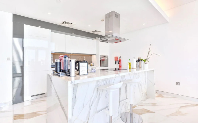 Lavish & Equipped 2 BR Facing Ain Dubai