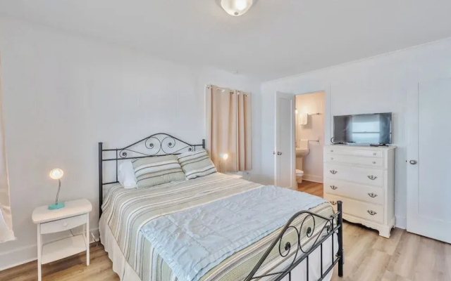 Walking on Sunshine by Topsail Realty