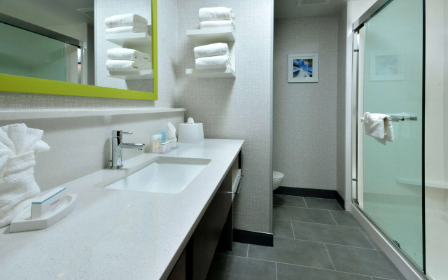 Hampton Inn & Suites by HIlton Charlotte North I 485