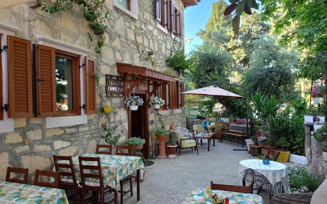Yukser Hostel