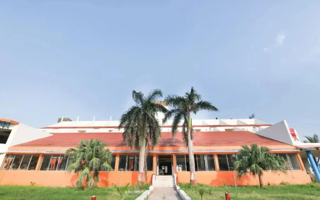 Hotel Park by OYO Rooms