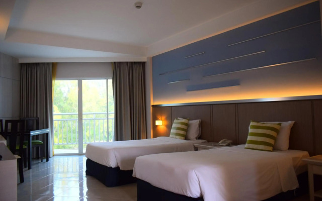 Seapine Beach Golf and Resort Hua Hin