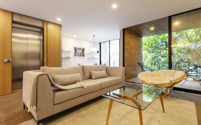 Wynwood House Schiller