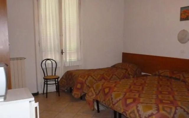 Viottolone Bed and Car