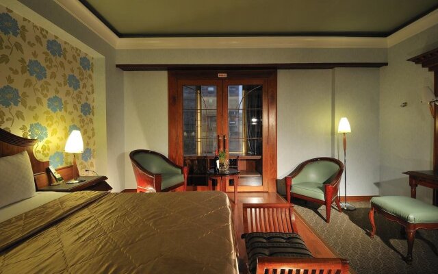 Jiaqing Hotel