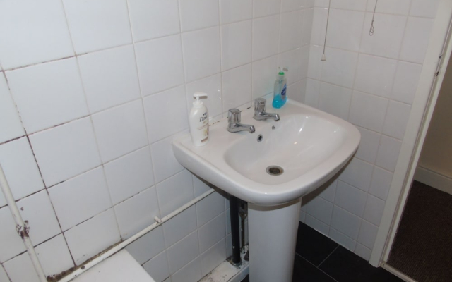 Lovely 2-bed House in Bolton Greater Manchester