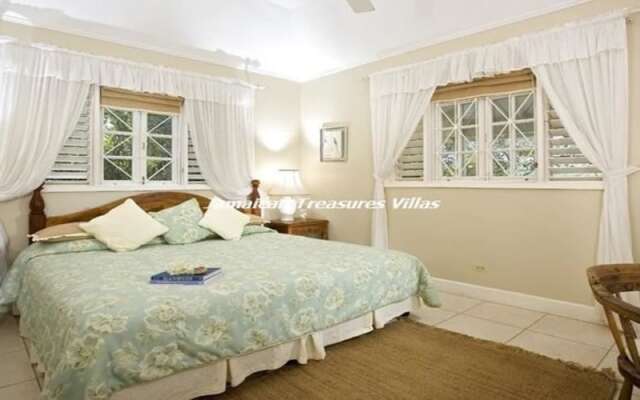 5 Br Beachfront Villa Discovery Bay Prj 1429