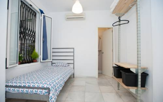 Baños De La Reina Mora Sevilla