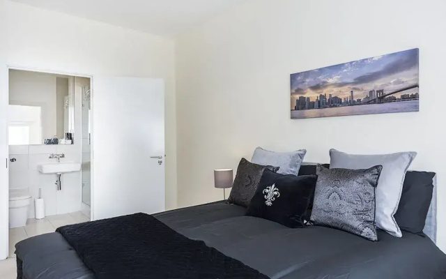 Heron House Apartments