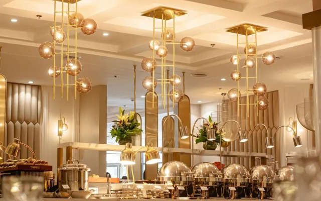 UMA Hotel and Residences