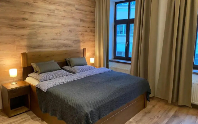 Yellow Ski Apartments