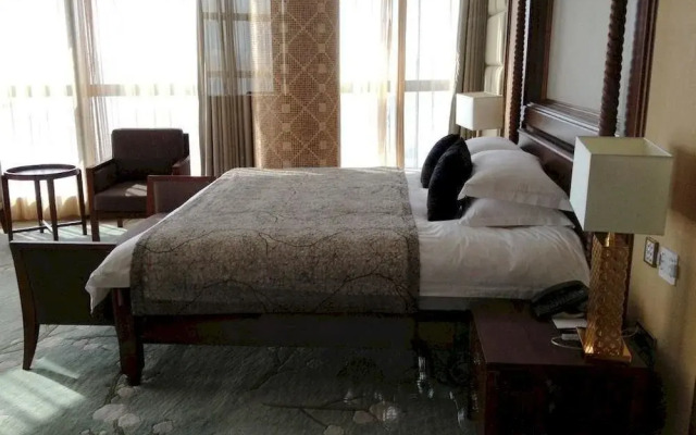 Higher Hotel Yacht Club