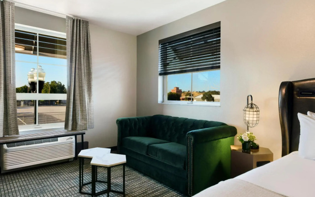 Oxford Suites Paso Robles