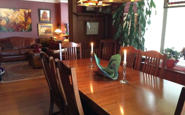 Gaslight Inn Victoria
