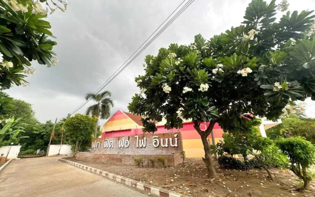 OYO 75583 Fut Fit Fo Fai Inn Hotel