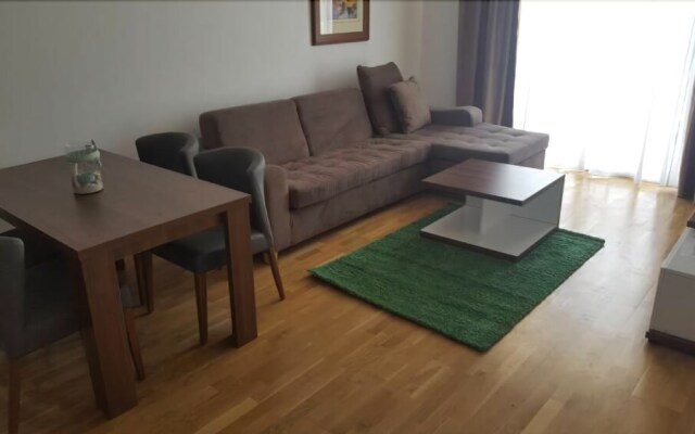 Malak Apartments
