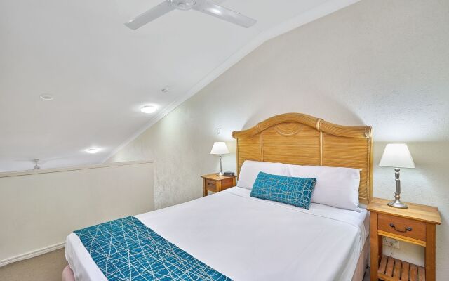 Trinity Beach Club Holiday Apartments