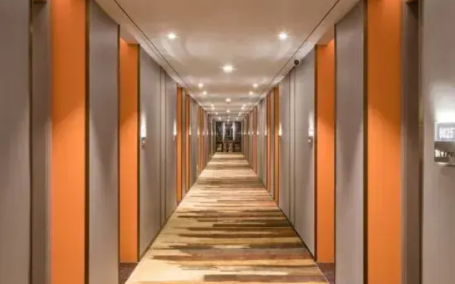 In City Hotel（Meizhou Wanda）