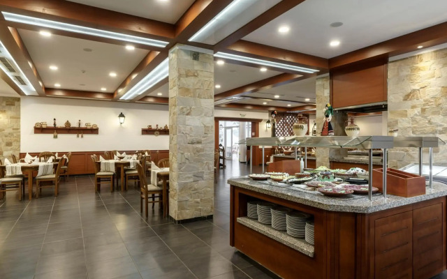 AluaSun Helios Beach – All Inclusive