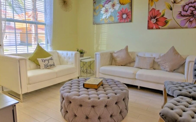 The Stirling Luxury Solterra Vacation Home