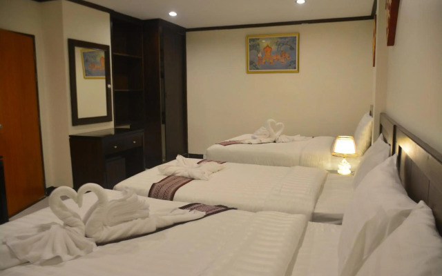 Patong Moon Inn Guesthouse