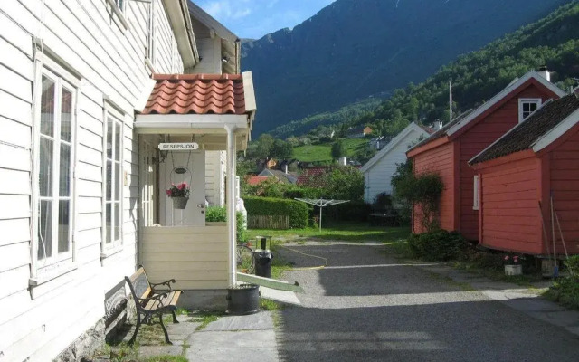 Vangsgaarden Gjestgiveri & Rorbuer