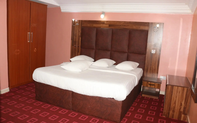 Royal Charlin Hotel and Suites