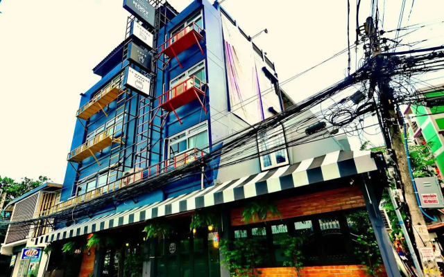The neighbor hoot hostel & cafe