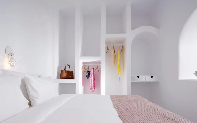 Skyfall Suites - Adults Only