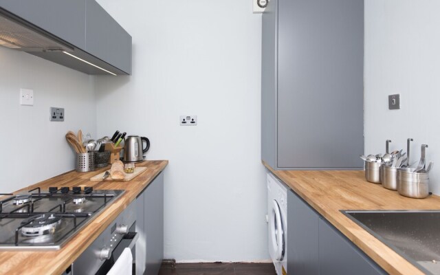 Stylish 2BR Apartment Near Hackney