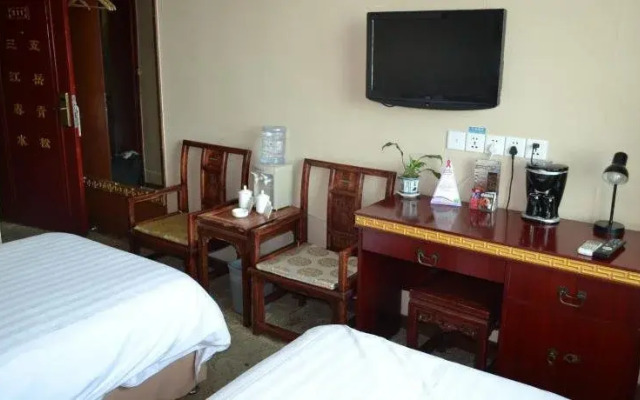 Huguosi Hotel