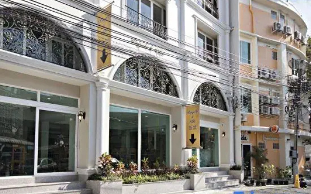 Royale 8 Ville Guest House