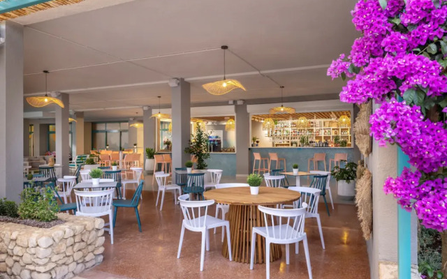 Sunny Makarska by Valamar