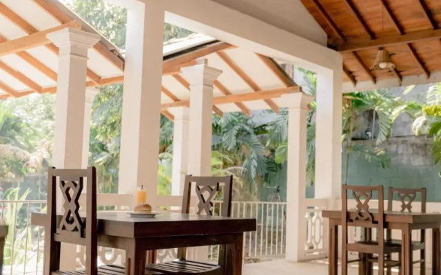 colonial bungalow